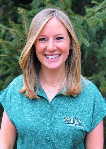 Courtney-Kulchin-Portrait-JPEGHigh-370px