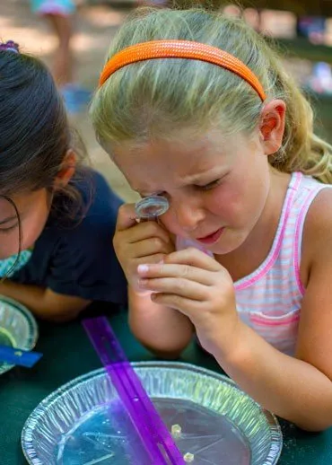 Wonderworks-Girl-Magnifying-Glass-JPEGHigh-370px